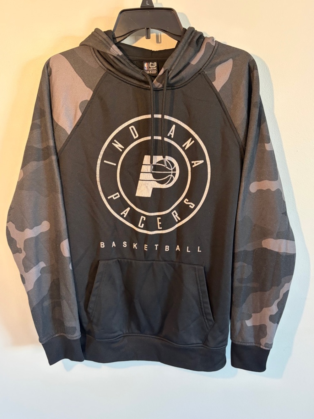 Indiana Pacers Black Camo Pullover Hoodie Small